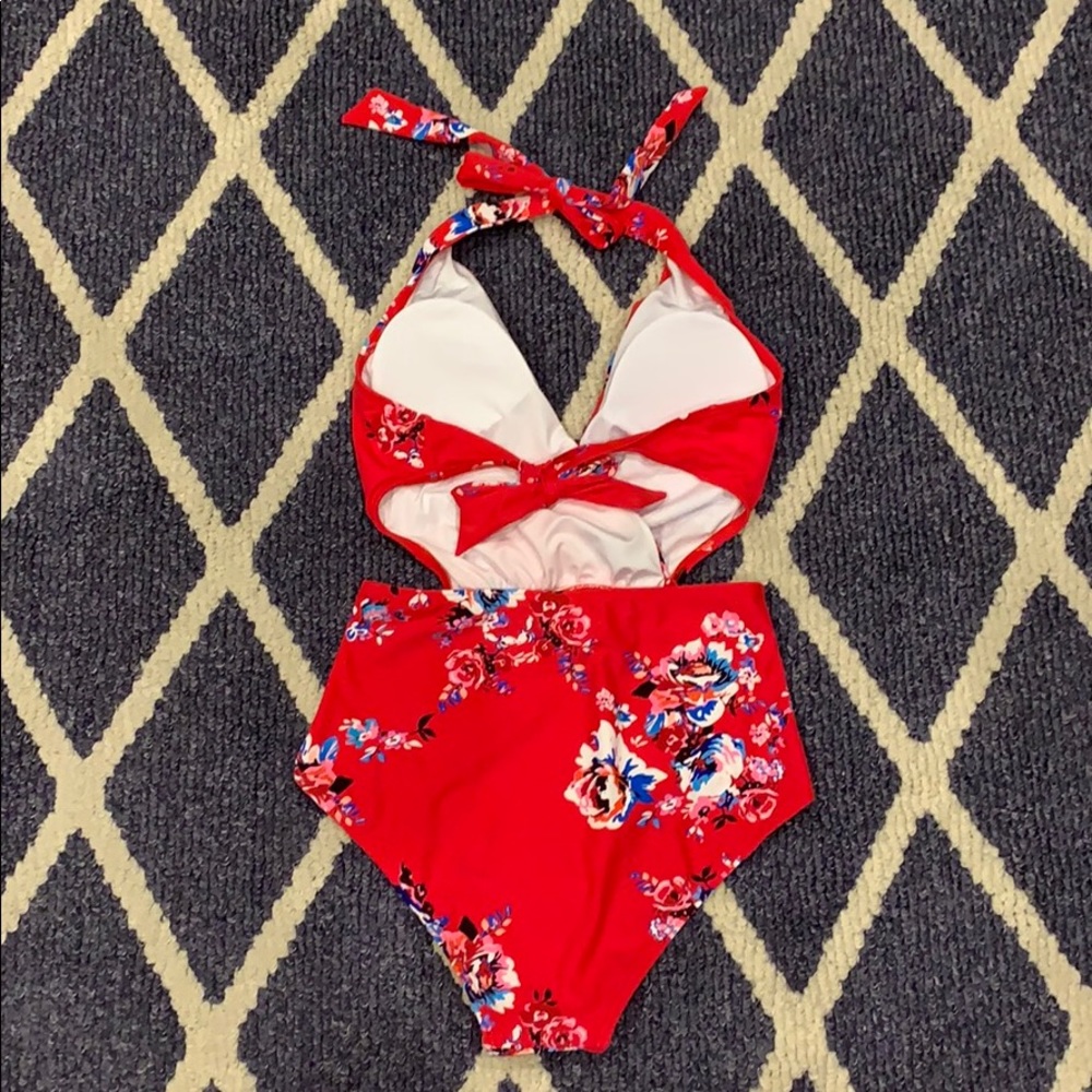 New vintage style floral bikini - Picture 4 of 7